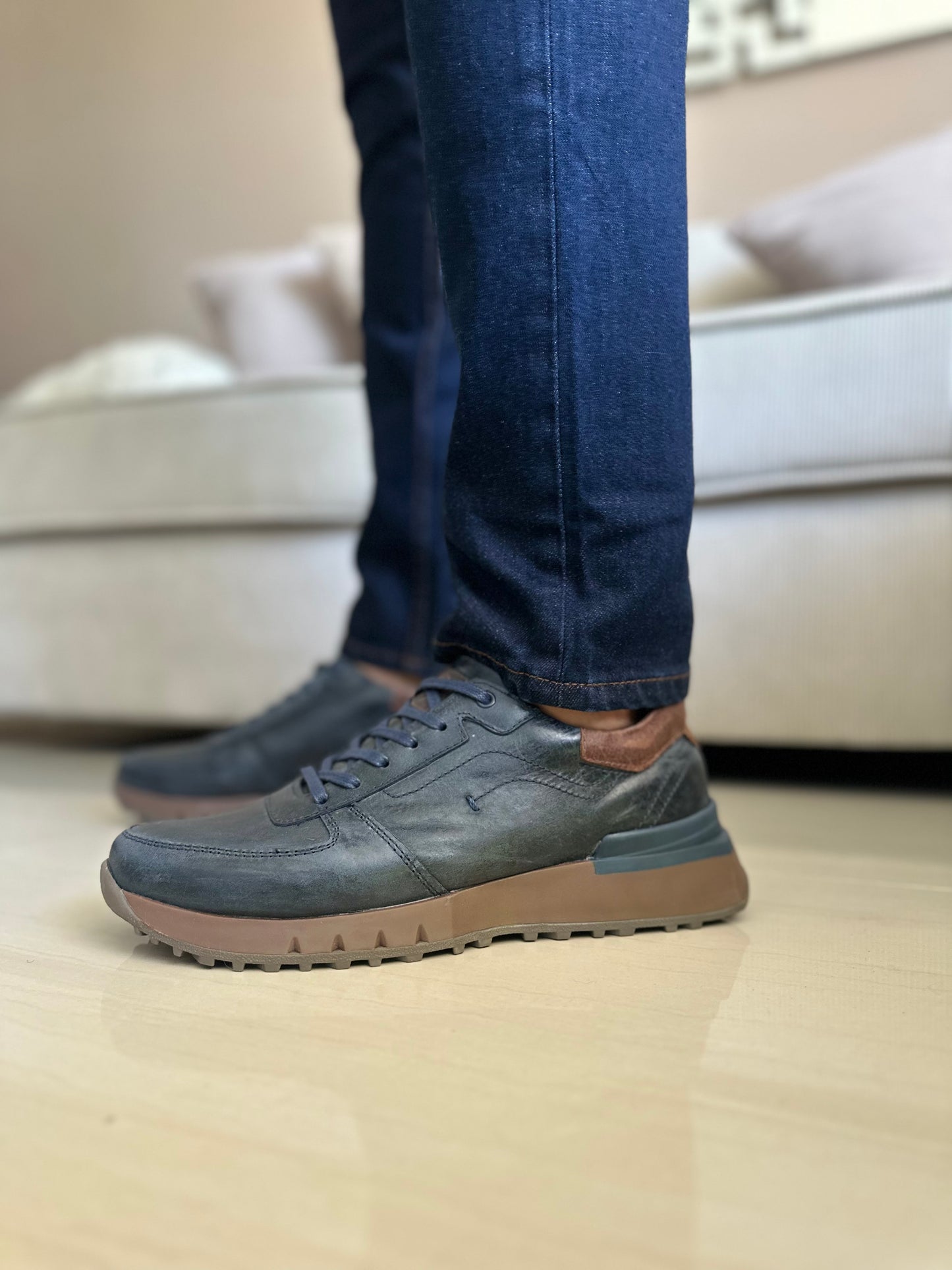 TENIS PARA HOMBRE EN CUERO AZUL | REF VITINHA 3315