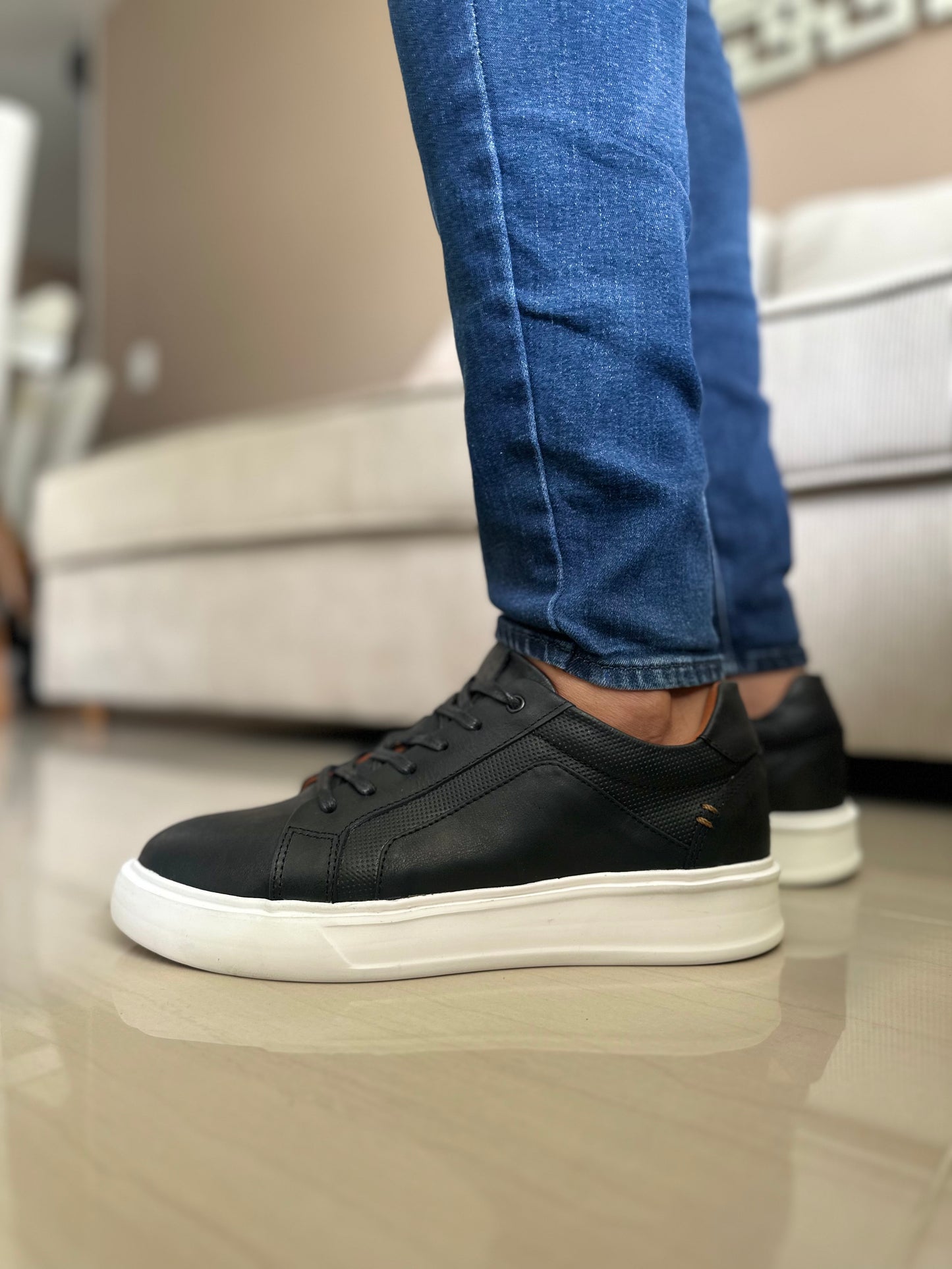 TENIS EN PARA HOMBRE EN CUERO NEGRO | REF CALIFORNIA