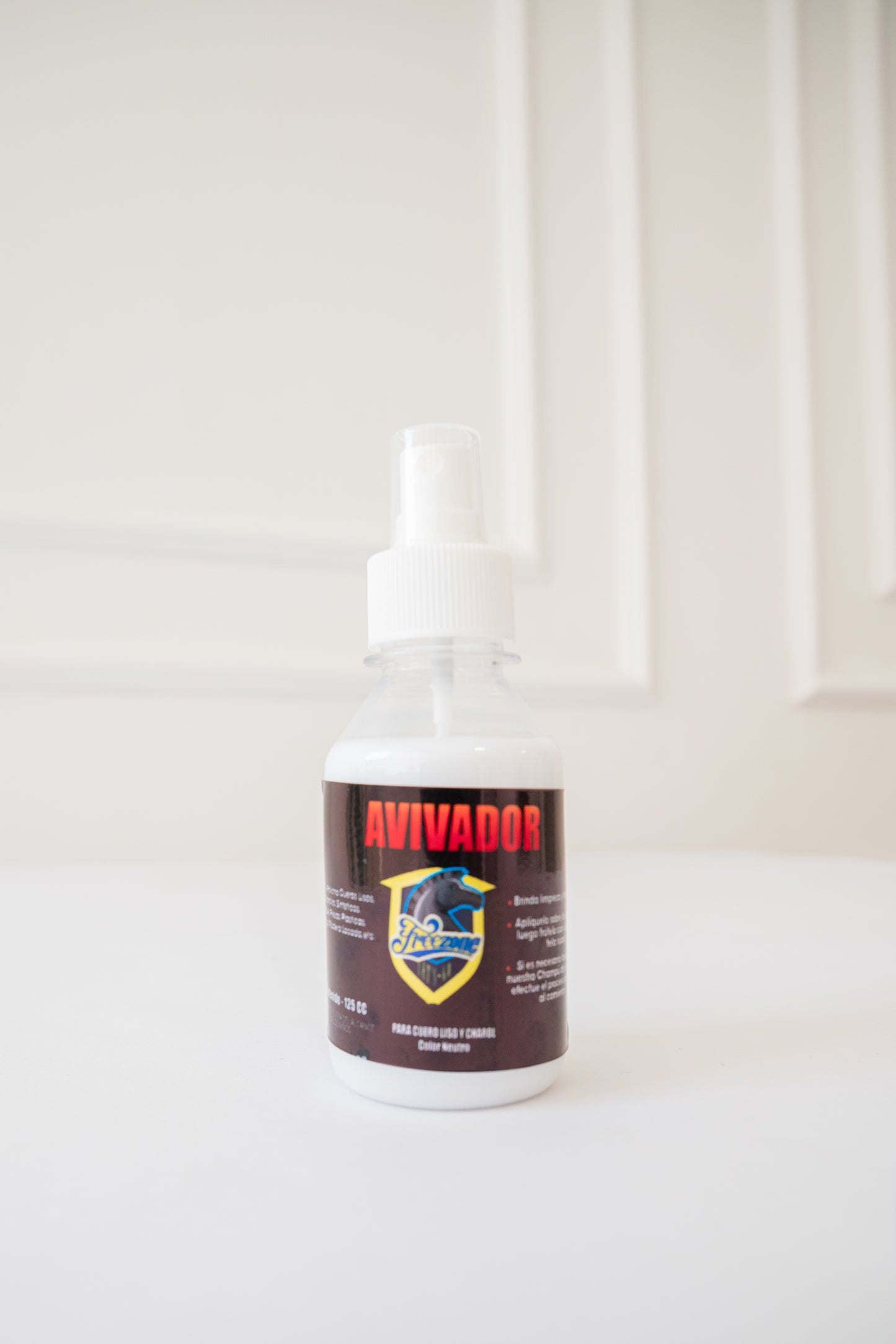 AVIVADOR MULTIUSOS PARA CUERO NOBUCADOS Y BRILLANTES.