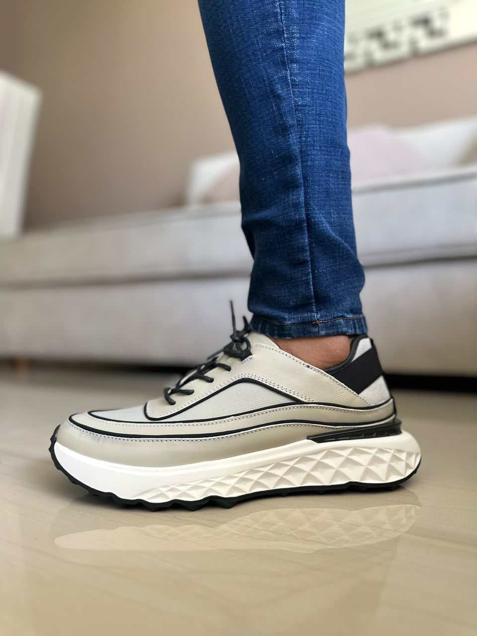 TENIS PARA HOMBRE EN CUERO GRIS PASTEL | REF KATMANDU 3309