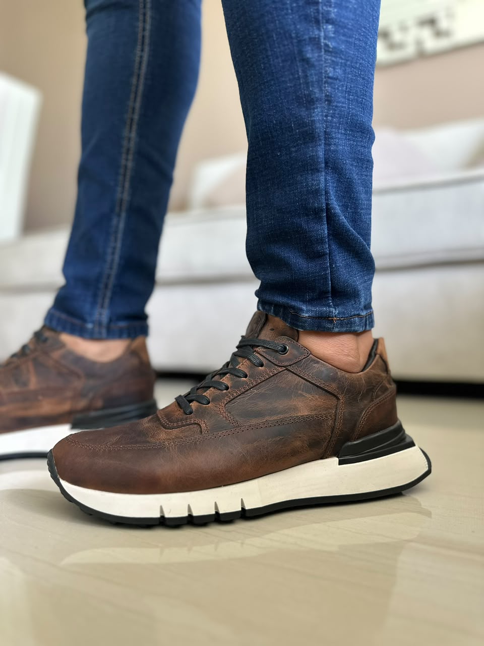 TENIS PARA HOMBRE EN CUERO HOJA SECA | REF: MARC 600