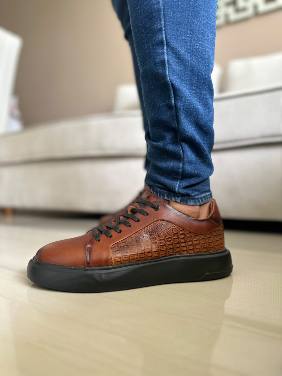 TENIS PARA HOMBRE EN CUERO MIEL X NEGRO | REF VANCOUVER