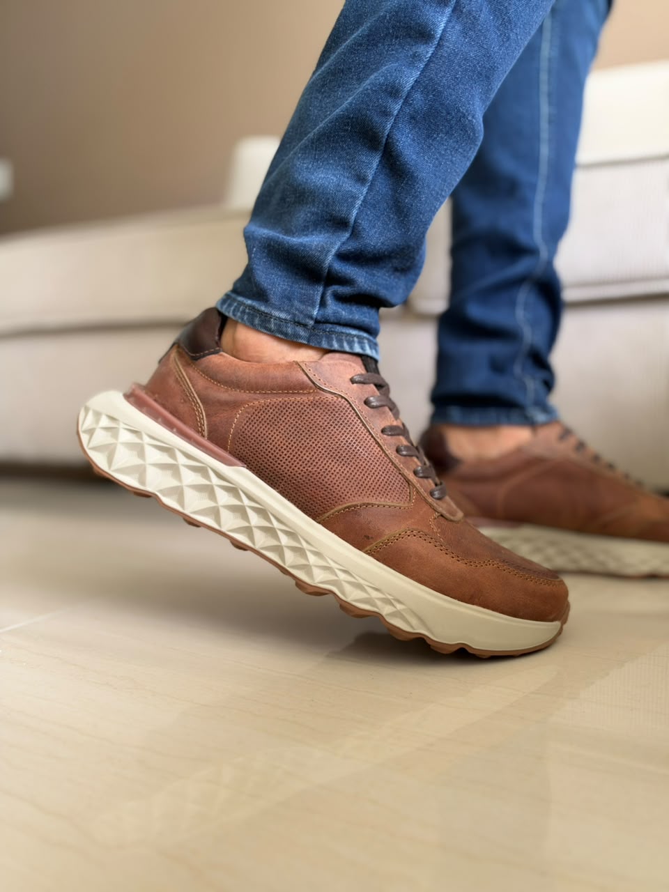 TENIS PARA HOMBRE EN CUERO CREMA | REF HELSINKI