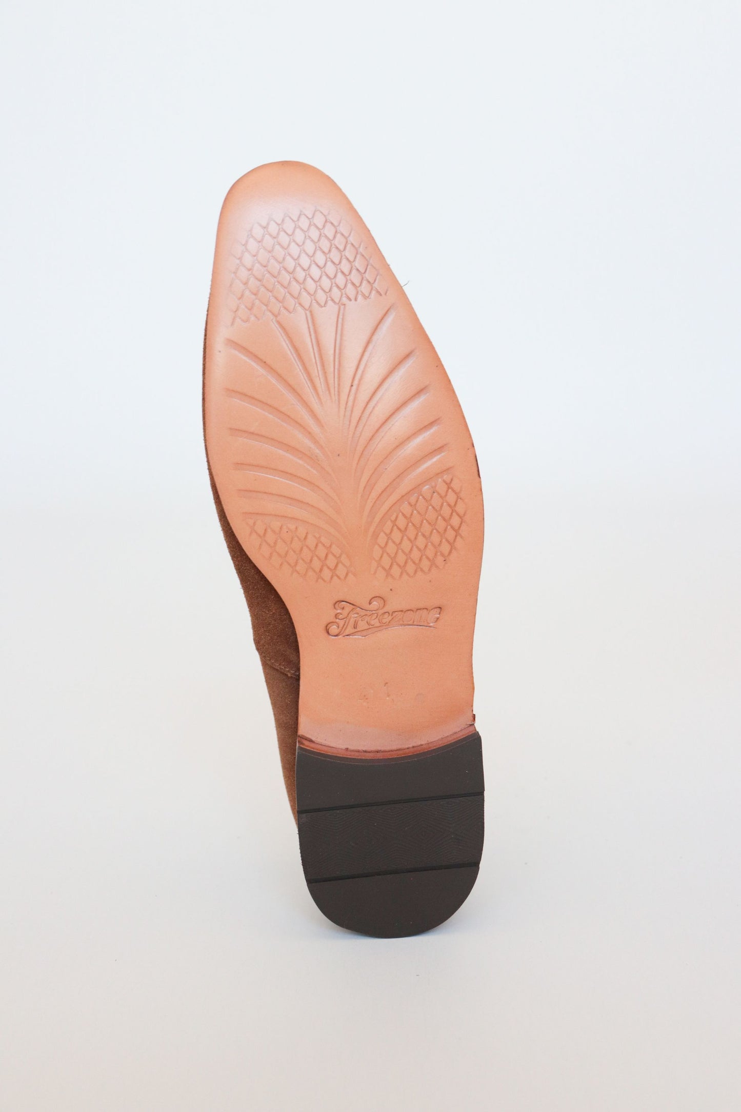 SLIPPERS BASILIO EN CUERO CARNAZA CAMEL PARA HOMBRE / REF: LUZ 1707