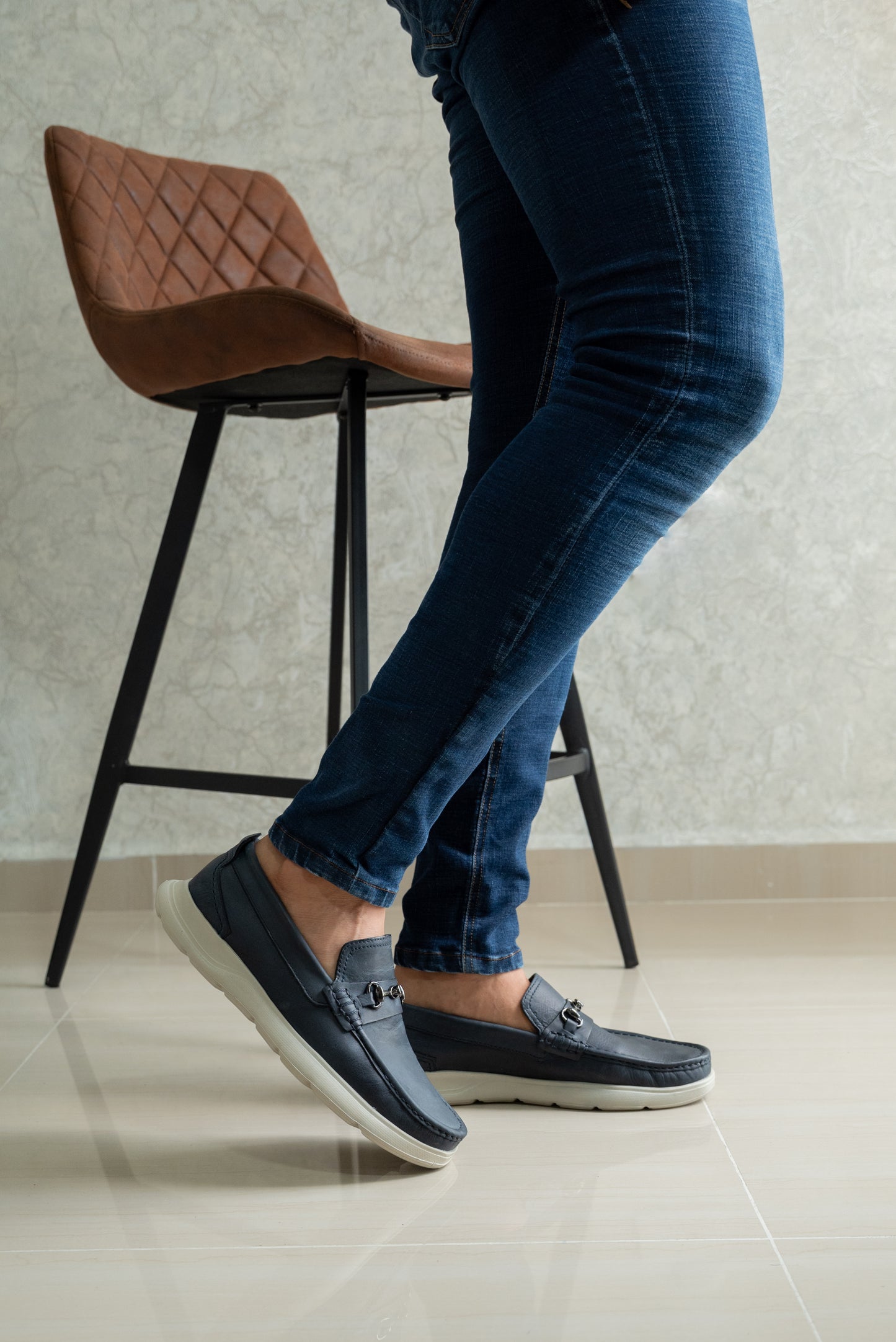 MOCASIN PARA HOMBRE EN CUERO AZUL | REF KRABI