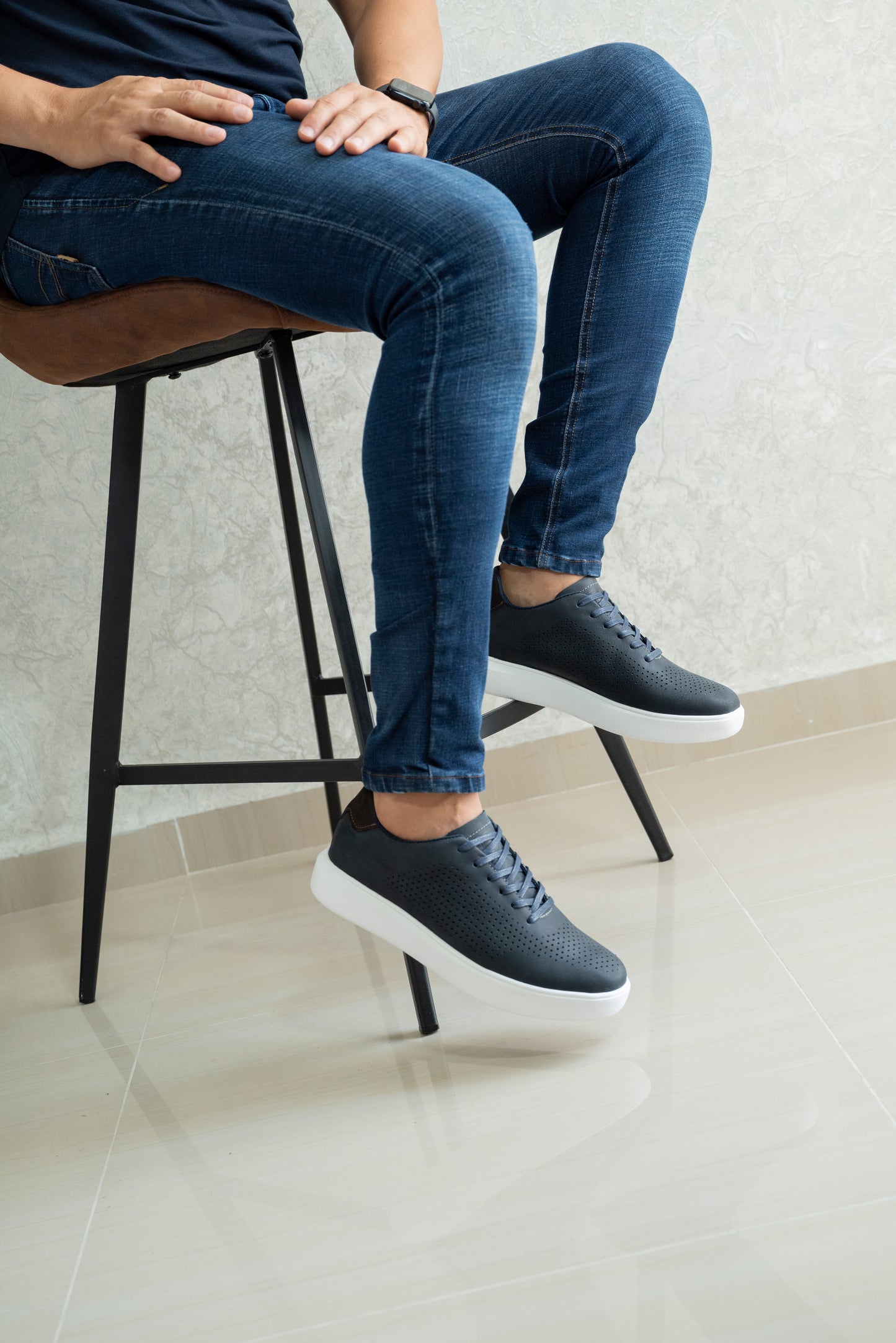 TENIS PARA HOMBRE EN CUERO AZUL REF: BRUSELAS 3202 GLD