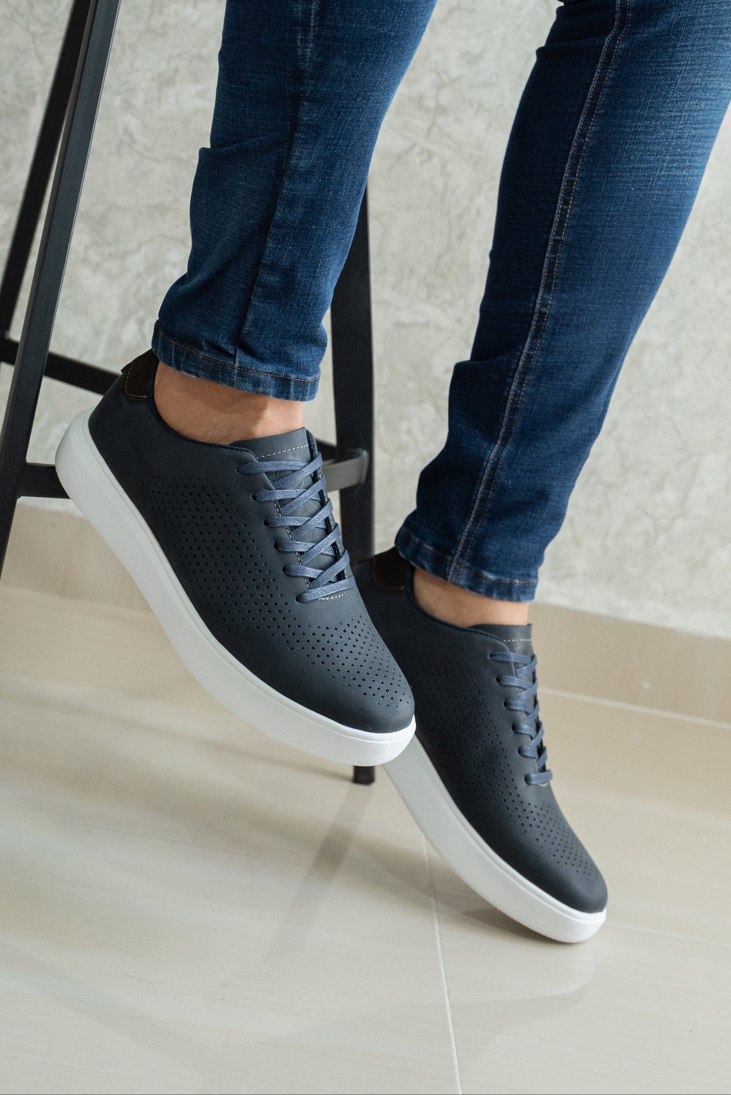 TENIS PARA HOMBRE EN CUERO AZUL REF: BRUSELAS 3202 GLD