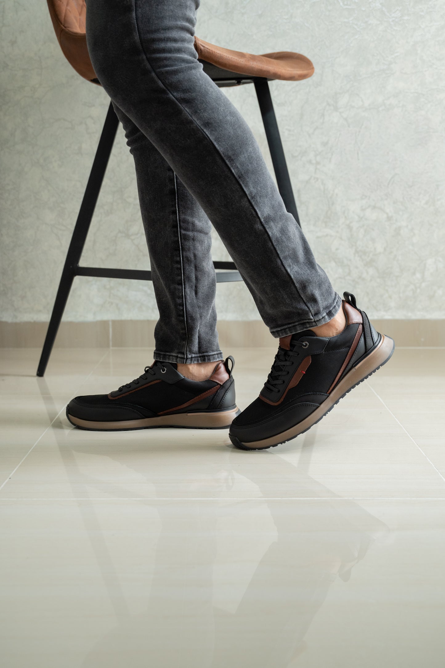 TENIS PARA HOMBRE EN CUERO NEGRO | REF BOSTON