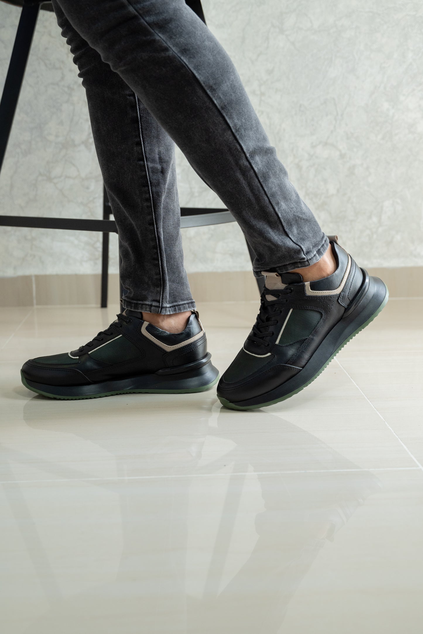 TENIS PARA HOMBRE EN CUERO NEGRO | REF NEVADA