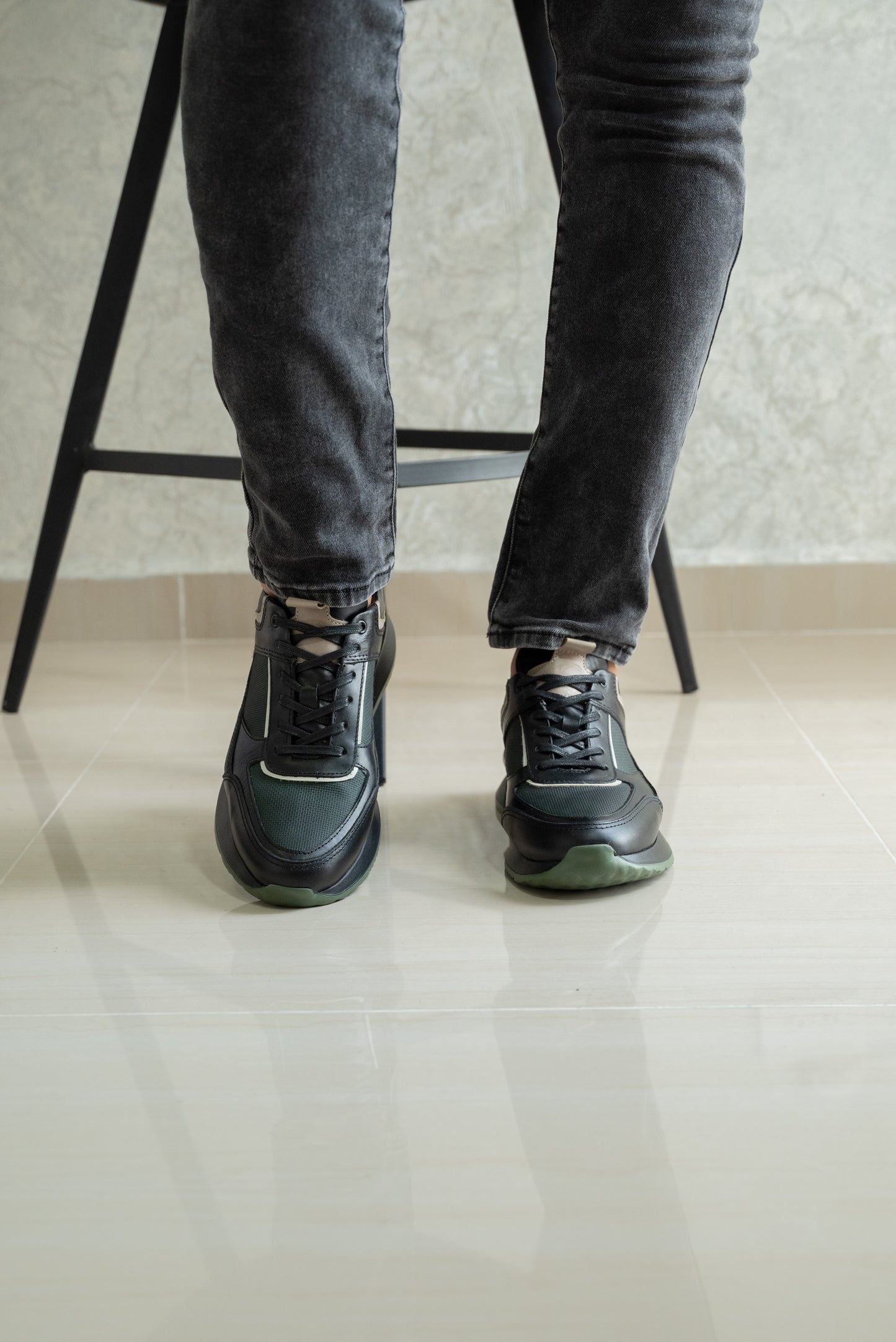 TENIS PARA HOMBRE EN CUERO NEGRO | REF NEVADA