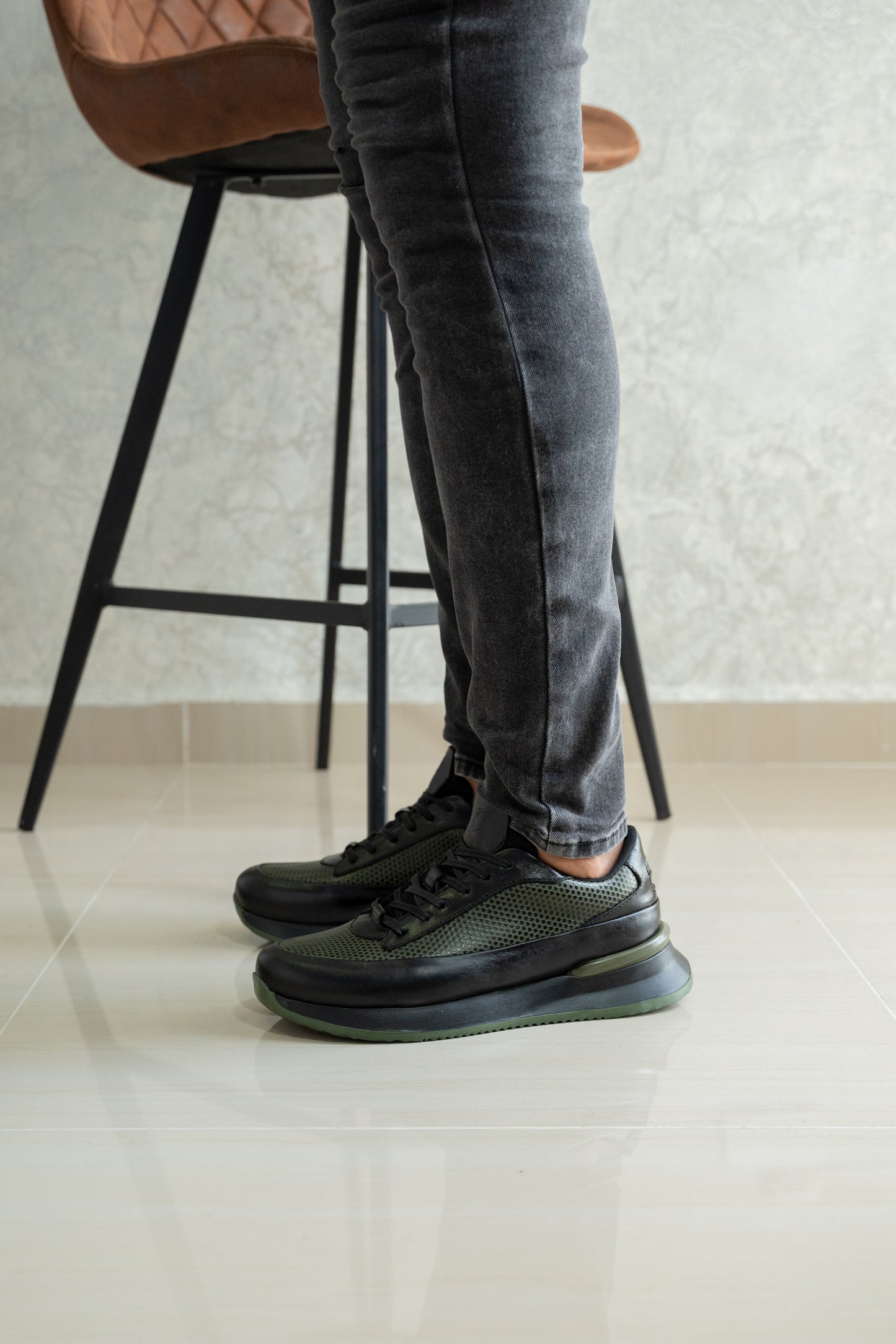 TENIS PARA HOMBRE EN CUERO VERDE | REF MONTANA