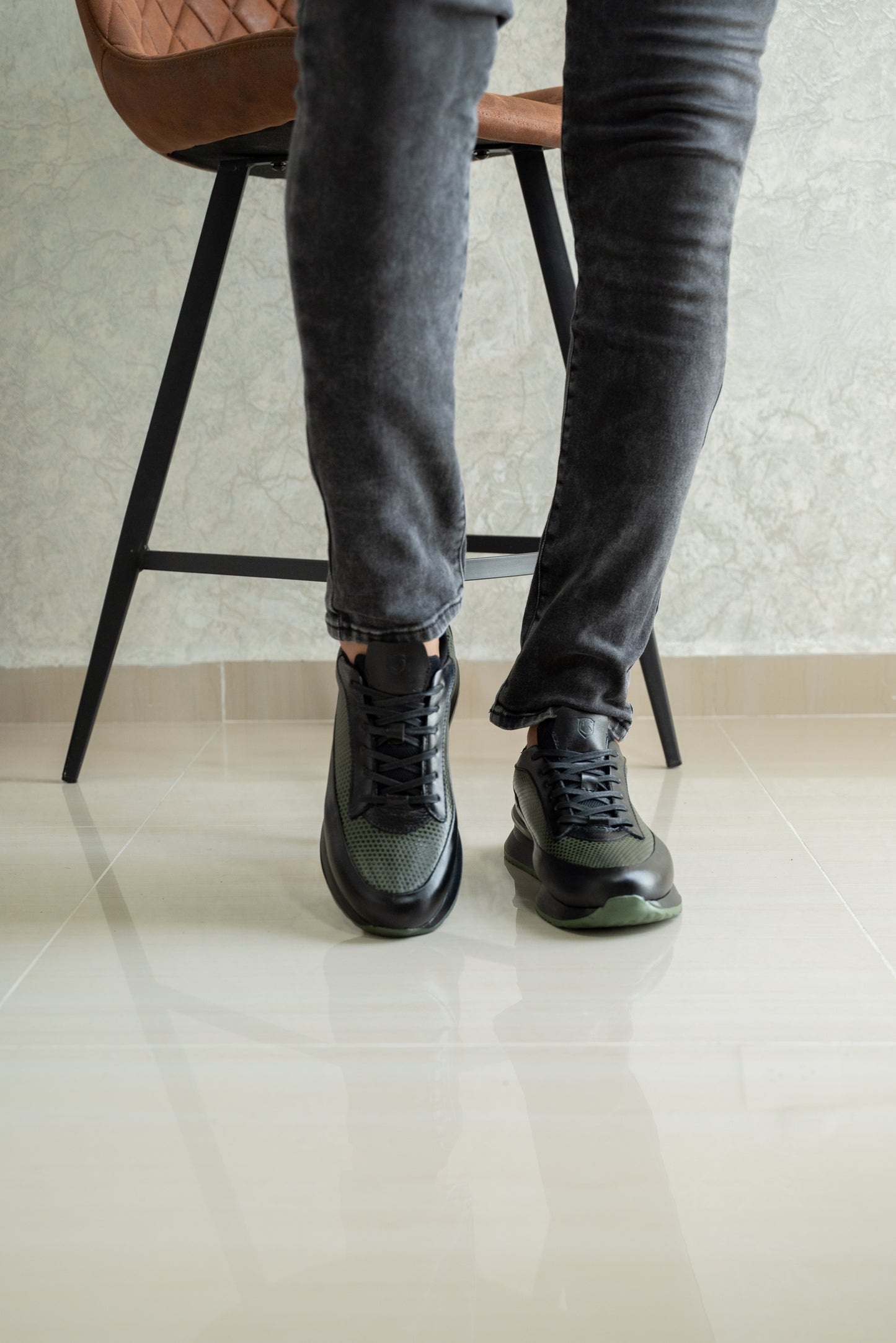 TENIS PARA HOMBRE EN CUERO VERDE | REF MONTANA