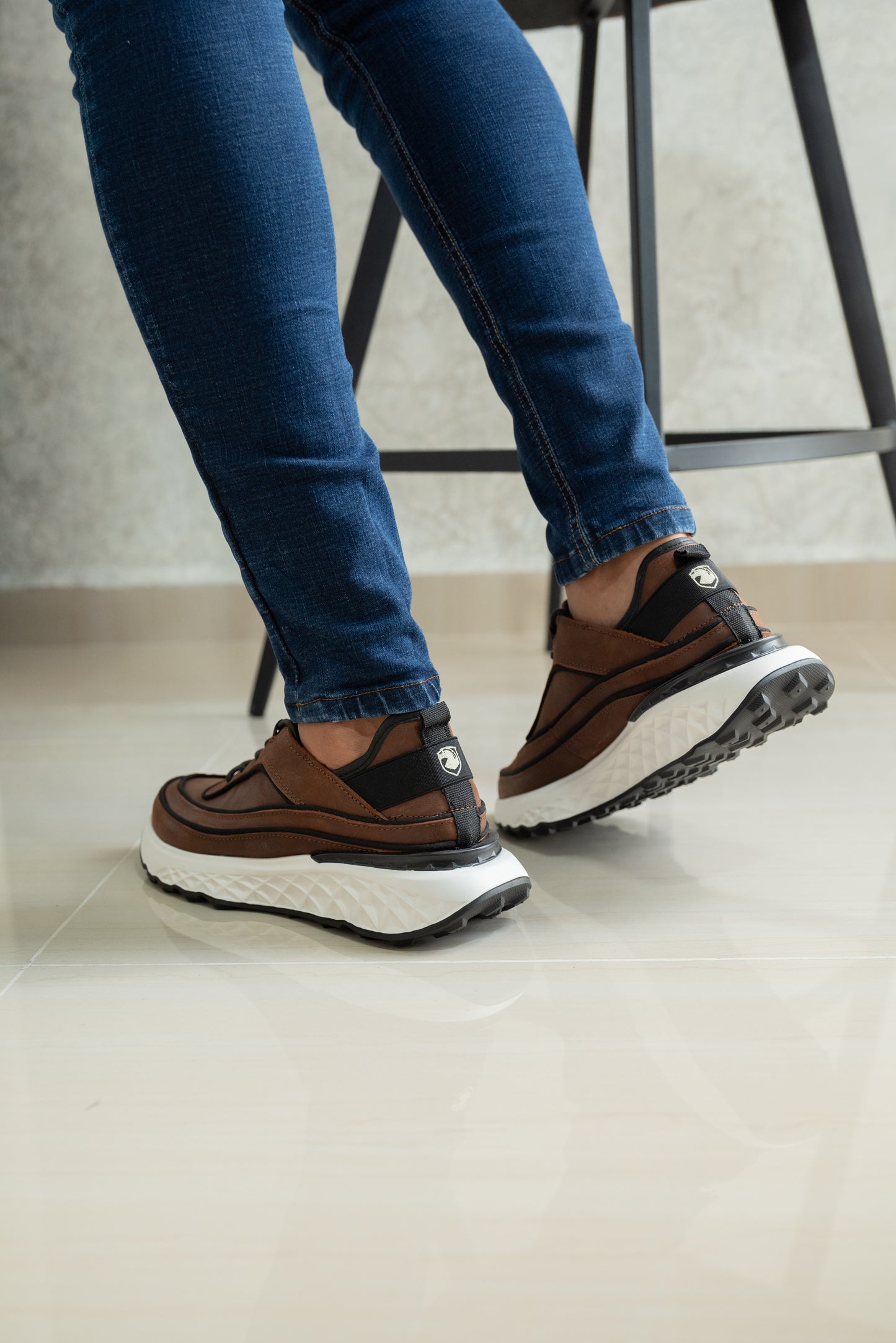 TENIS PARA HOMBRE EN CUERO SANGRIA | REF KATMANDU  3309