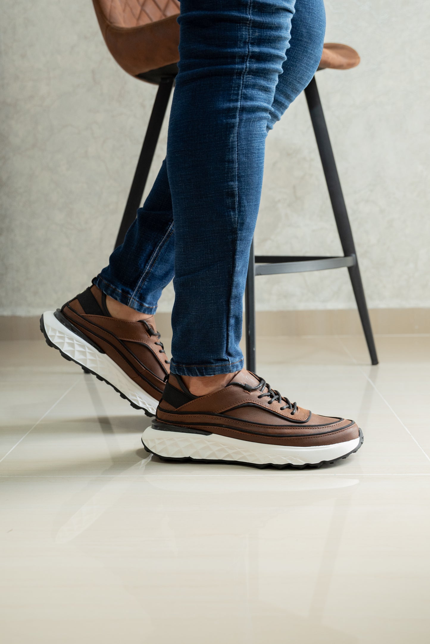TENIS PARA HOMBRE EN CUERO SANGRIA | REF KATMANDU  3309