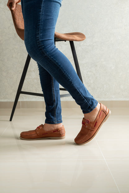MOCASINES EN CUERO LISO MIEL X ROJO HOMBRE REF: ANDREW 732