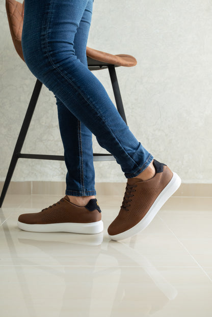 TENIS PARA HOMBRE EN CUERO SANGRIA REF: BRUSELAS 3202 GLD