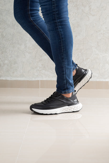 TENIS PARA HOMBRE EN CUERO NEGRO | REF KATMANDU 3309