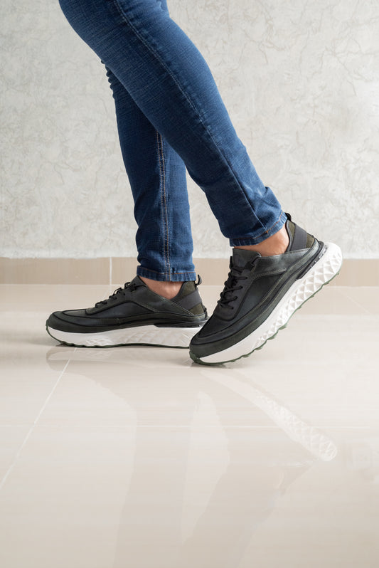 TENIS PARA HOMBRE EN CUERO VERDE | REF KATMANDU 3309