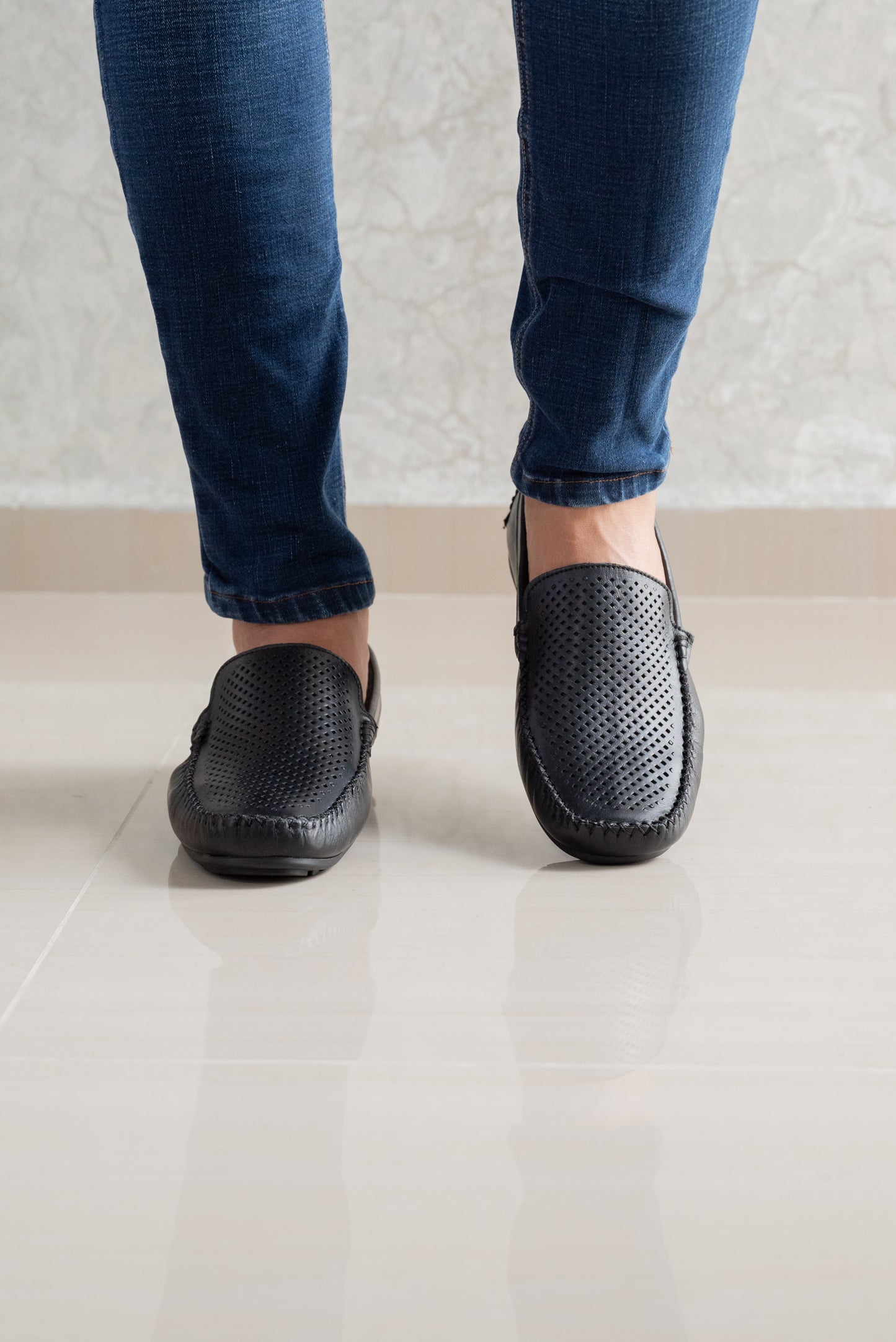 MOCASINES EN CUERO NEGRO PARA HOMBRE | REF AUSTIN
