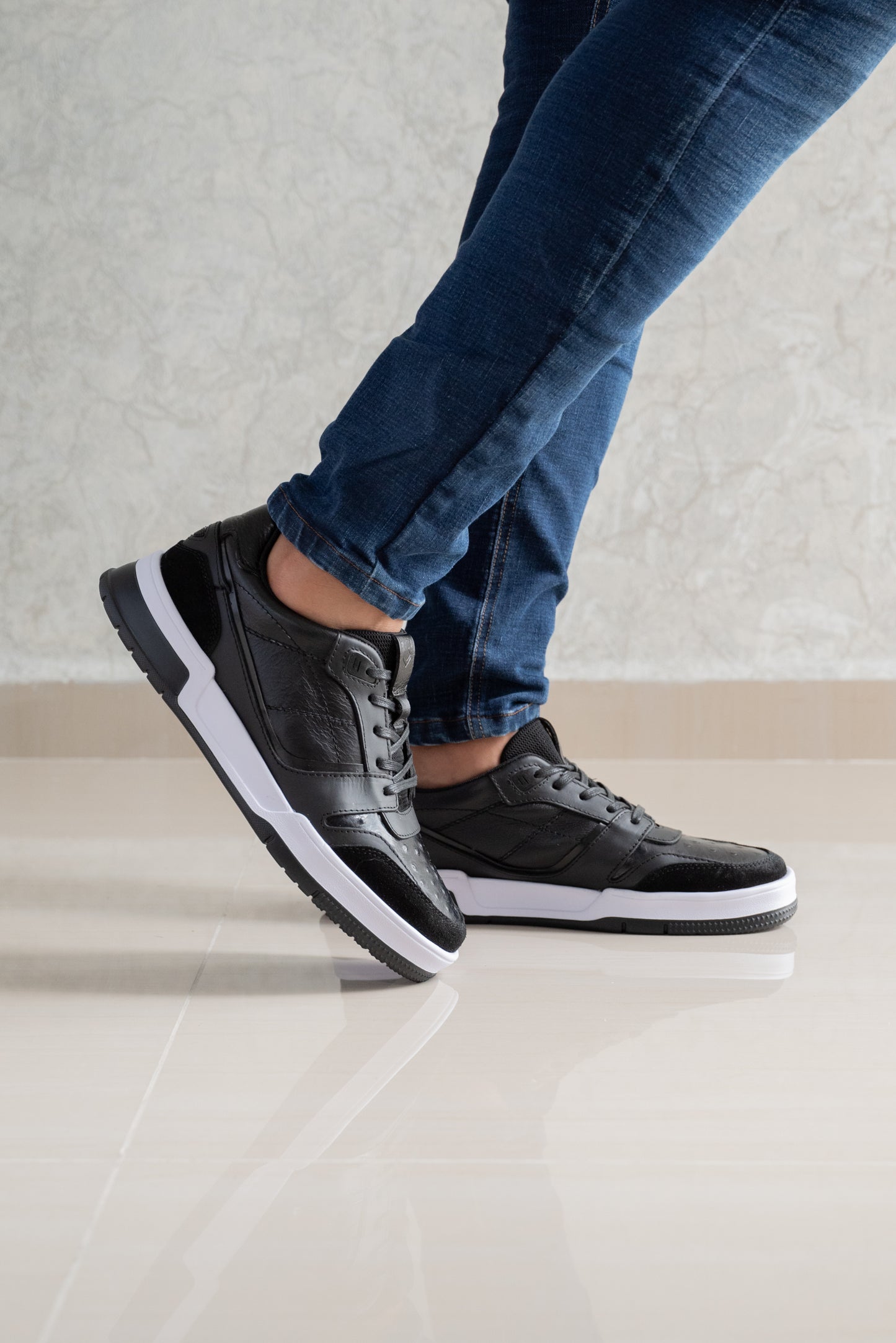 TENIS PARA HOMBRE EN CUERO NEGRO | REF OKLAHOMA