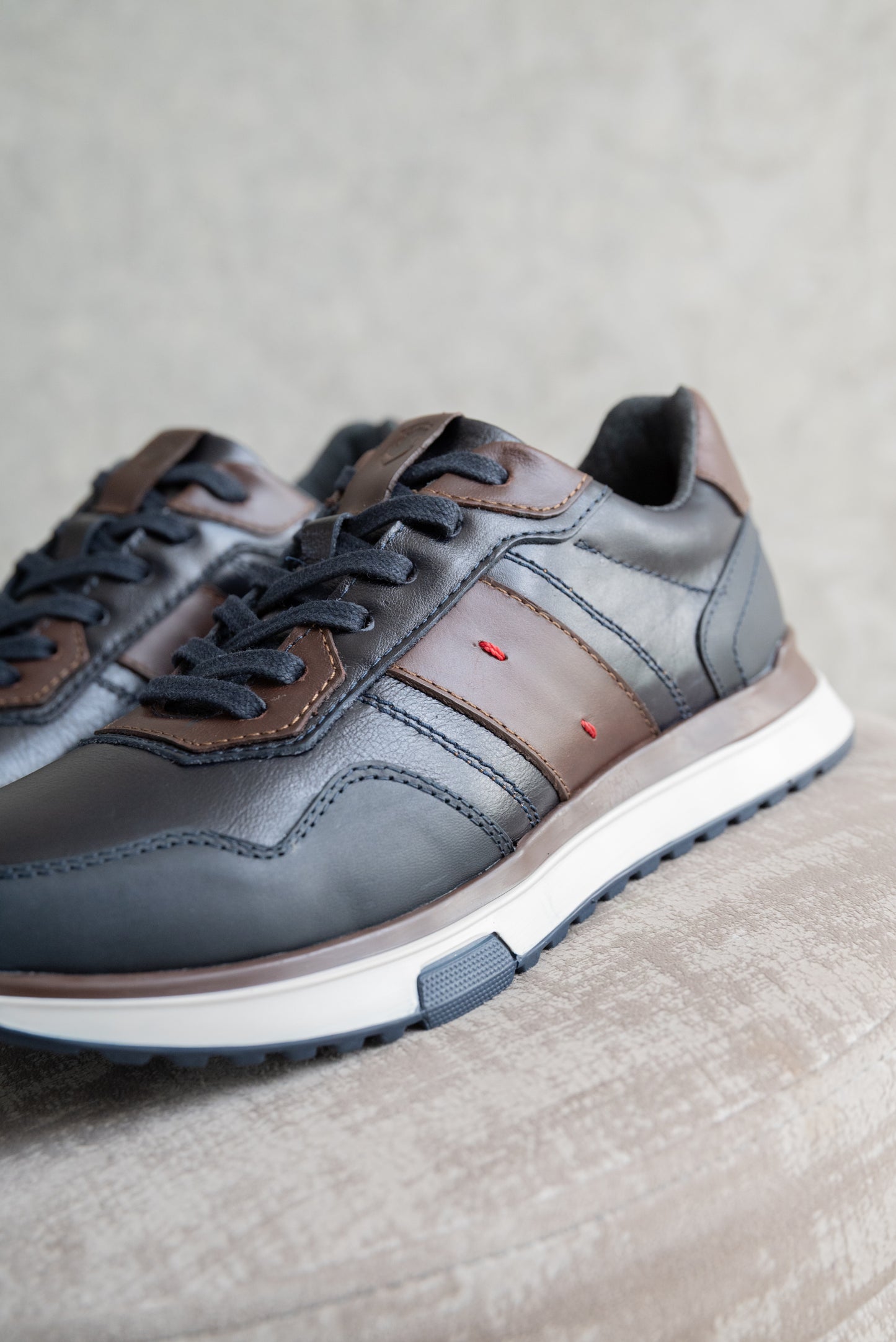 TENIS EN CUERO AZUL PARA HOMBRE | REF ROTERDAM
