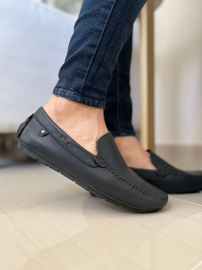 MOCASINES FERMÍN EN CUERO LISO NEGRO PARA HOMBRE / TOÑ: 105