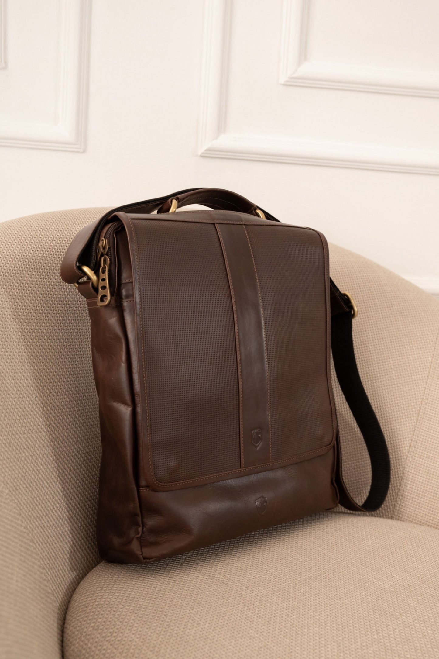 CARRIEL KEN EN CUERO CAFÉ PARA HOMBRE