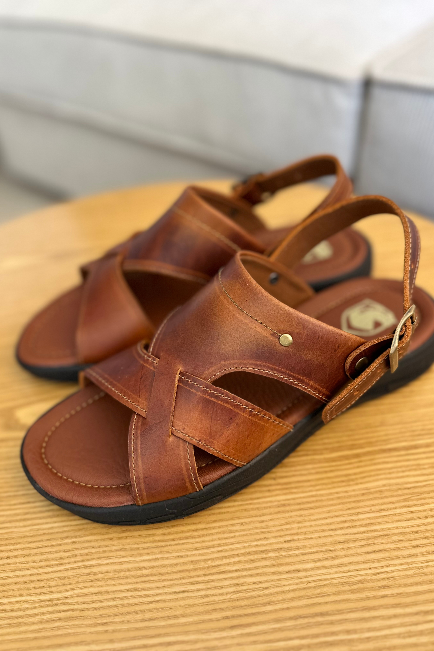 SANDALIAS PARA HOMBRE EN CUERO COLOR MIEL REF: ASCOLI