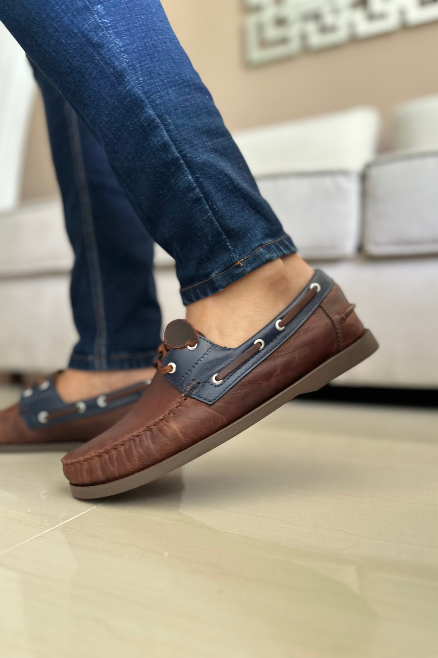 MOCASINES EN CUERO  PARA HOMBRE REF: ANDREW 731 CAFE X AZUL