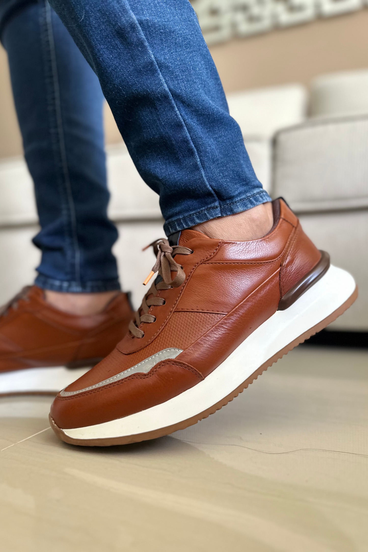 TENIS PARA HOMBRE EN CUERO COÑAC REF: SEVILLA 6480