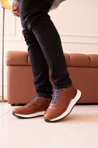 TENIS EN CUERO PARA HOMBRE COLOR MIEL CON AZUL REF: LISBOA D 15
