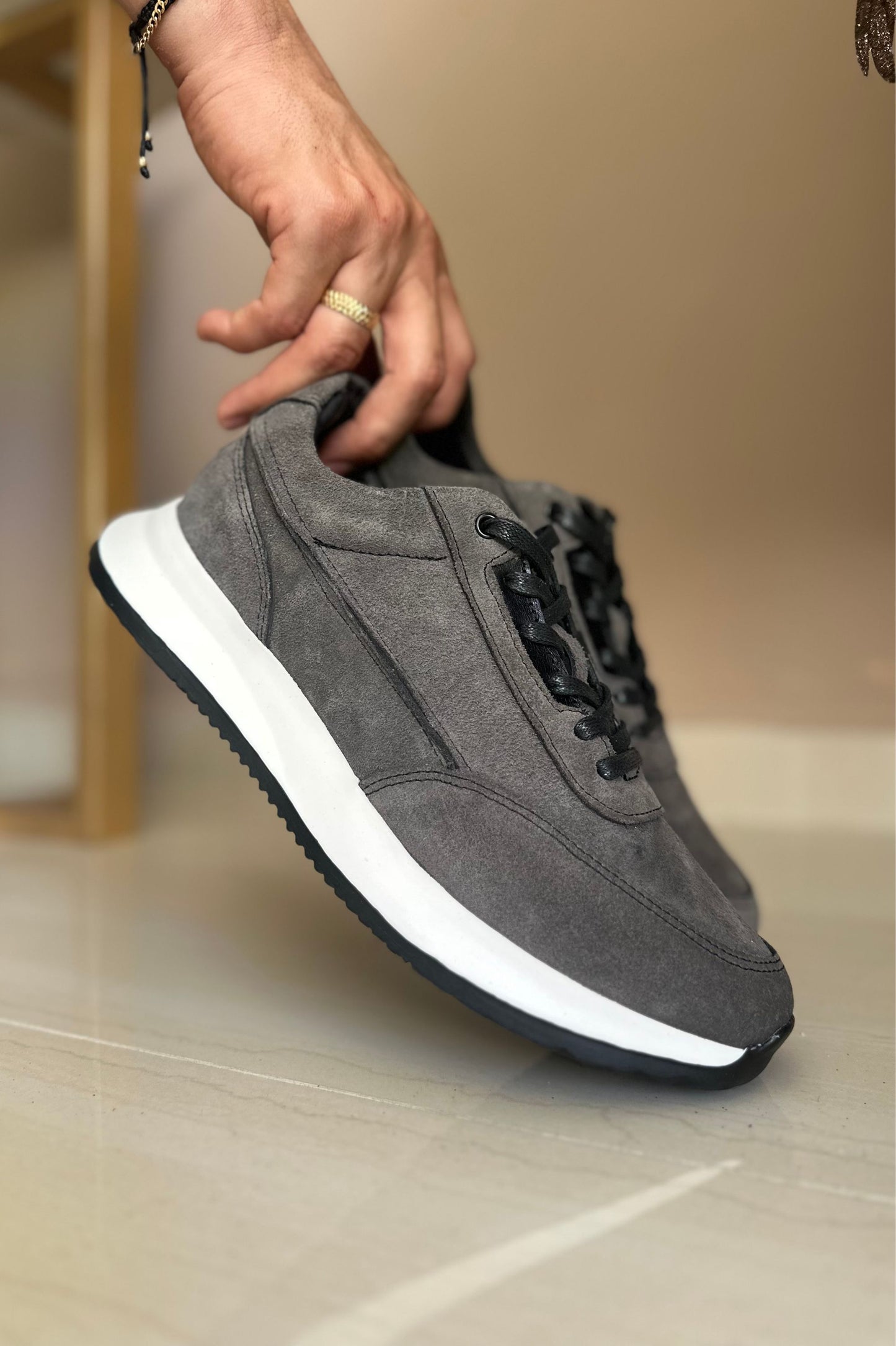 TENIS PARA HOMBRE EN CUERO GRIS CARNAZA REF: HAVANA D-13