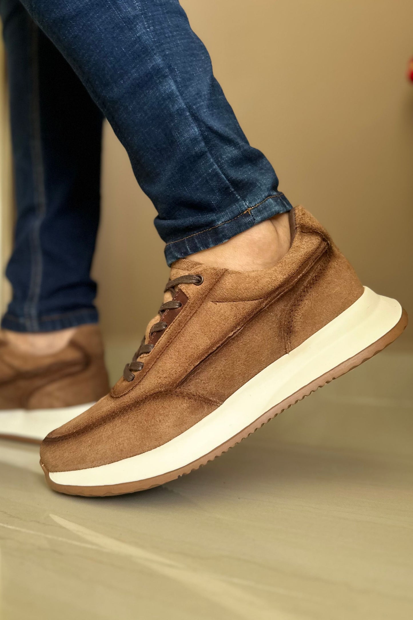 TENIS PARA HOMBRE EN CUERO MIEL CARNAZA REF: HAVANA D 13