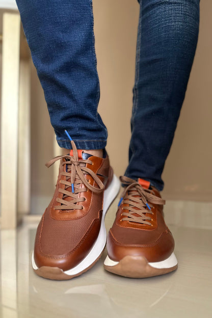 TENIS PARA HOMBRE EN CUERO MIEL  / REF: REUS 6488