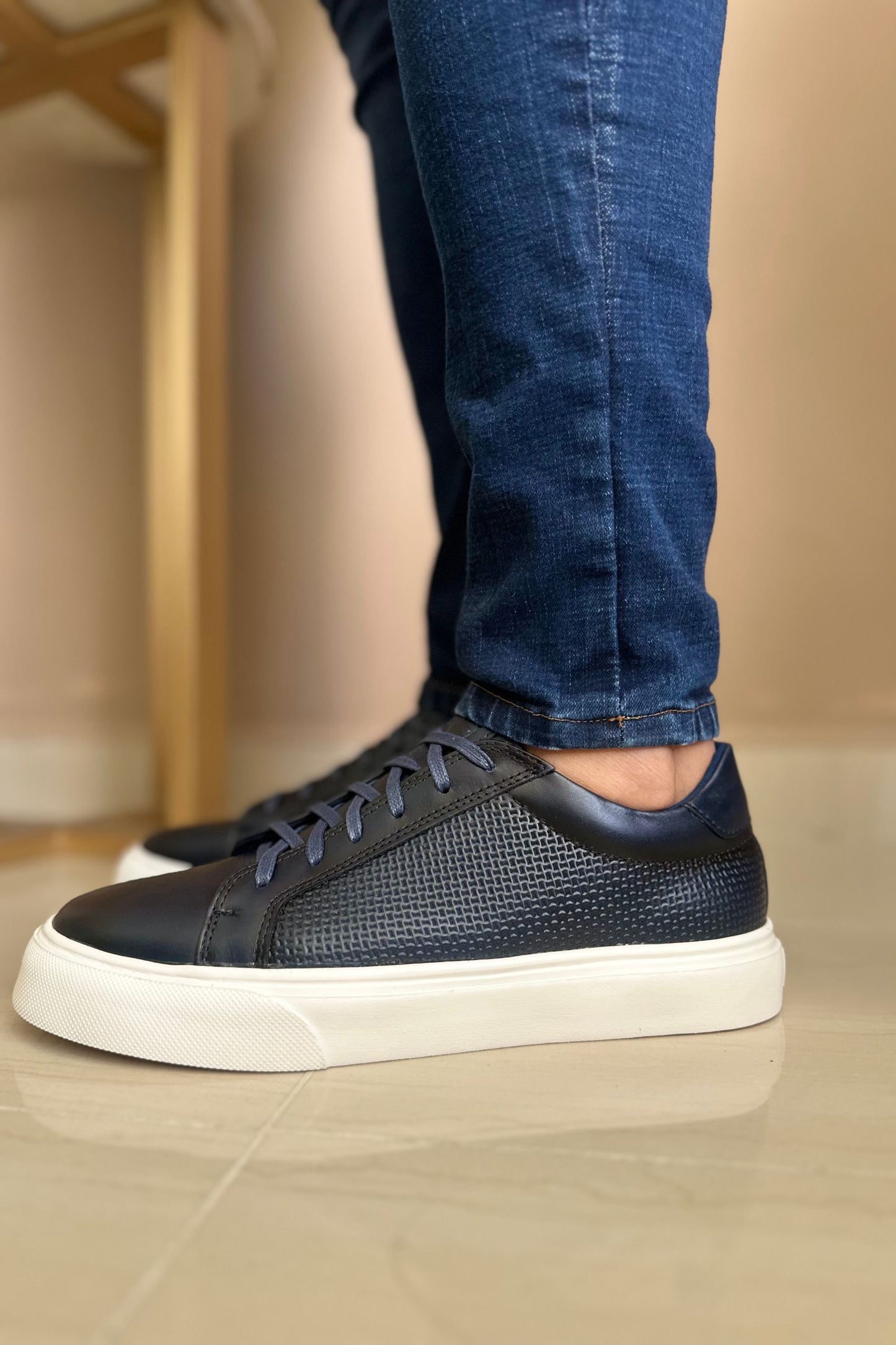 TENIS CUERO PARA HOMBRE AZUL REF: DOMINIC 602