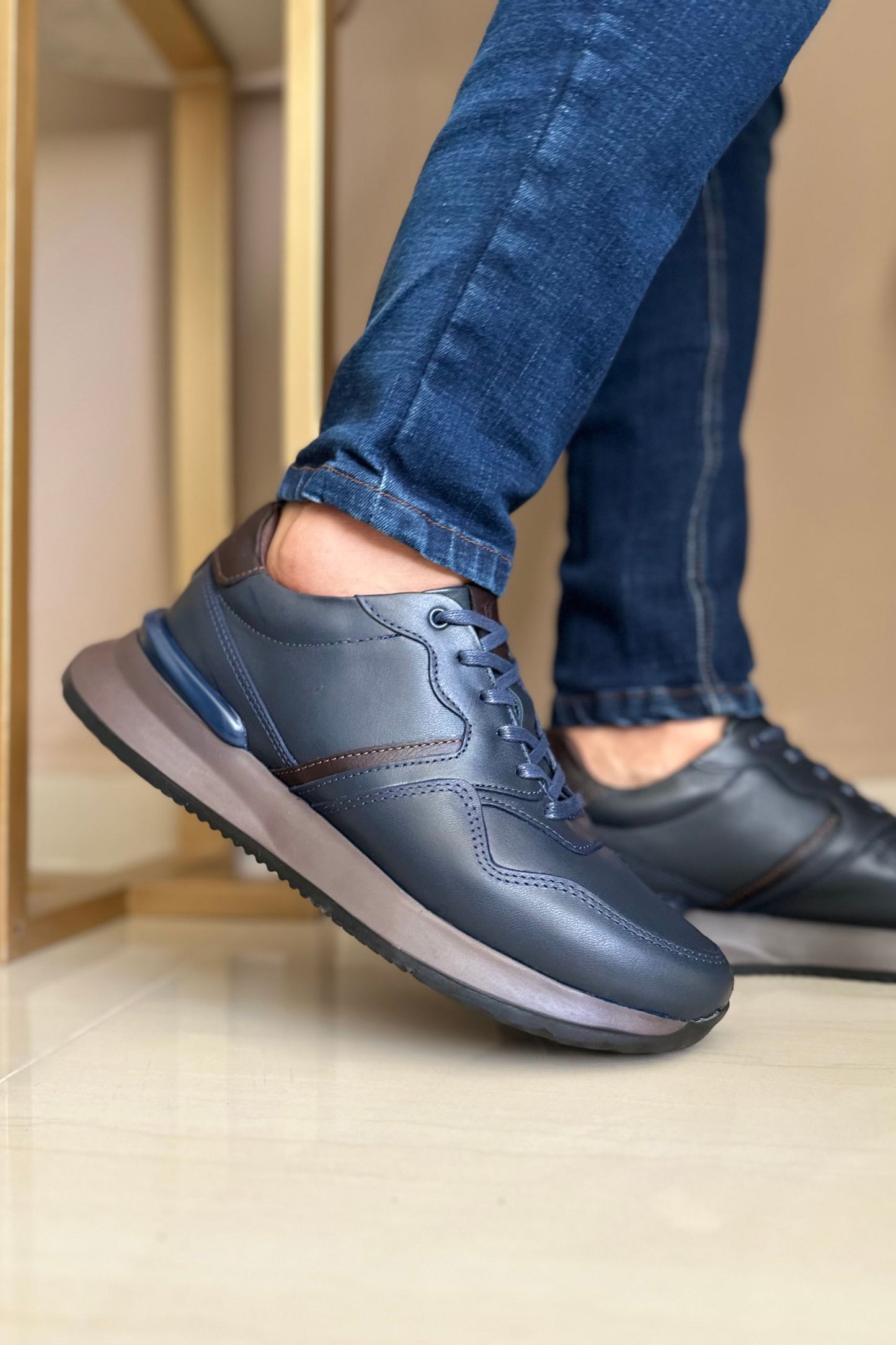 TENIS PARA HOMBRE EN CUERO AZUL MARINO REF: D19 VENECIA