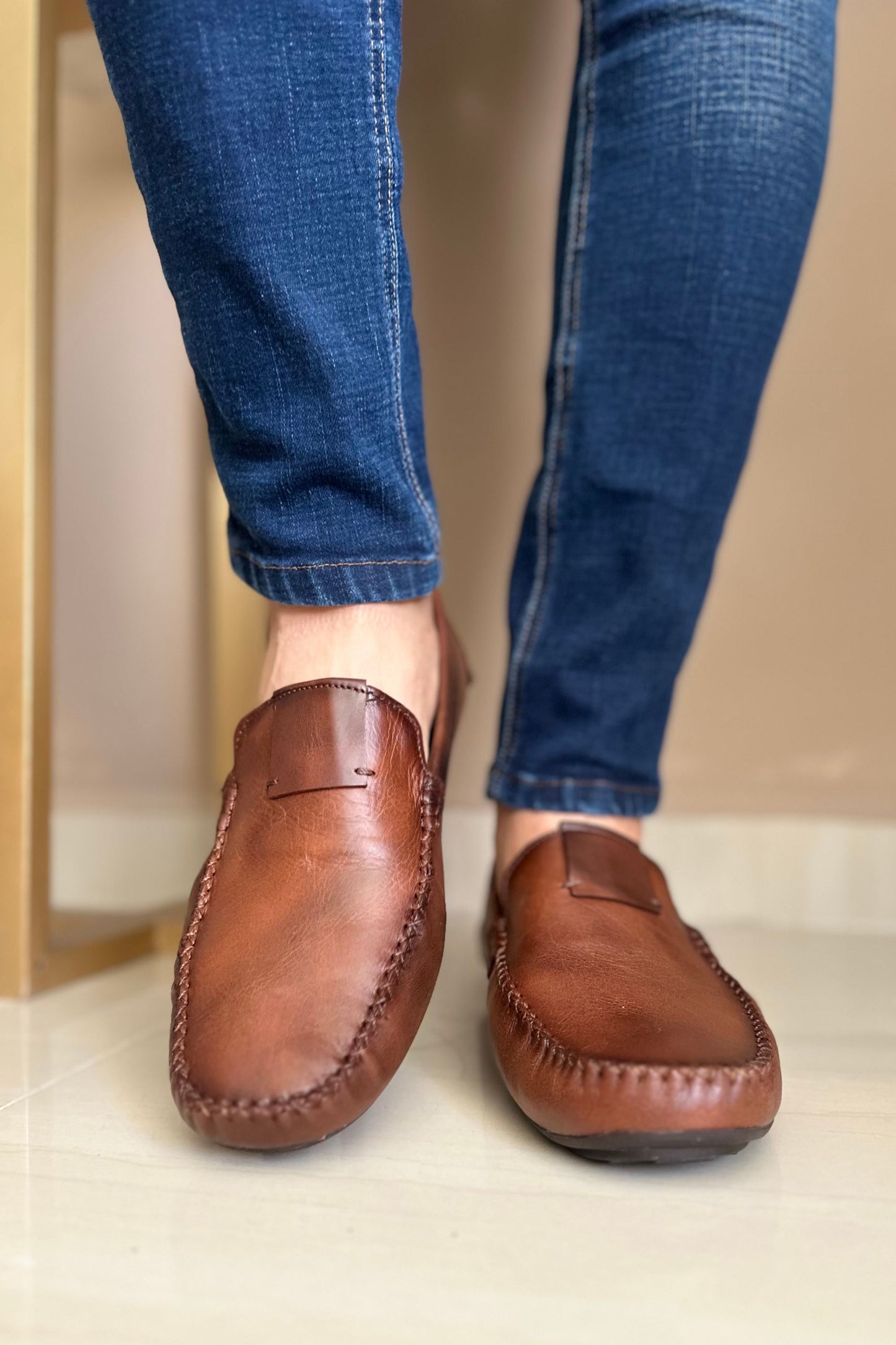 MOCASINES PARA HOMBRE EN CUERO MIEL AEROGRAFIADO / REF LAZIO