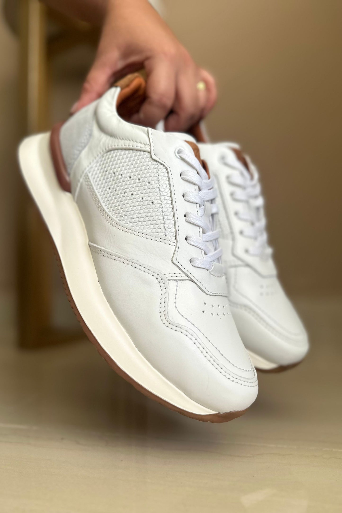 TENIS PARA HOMBRE EN CUERO BLANCO X MIEL REF: D 12 IBIZA