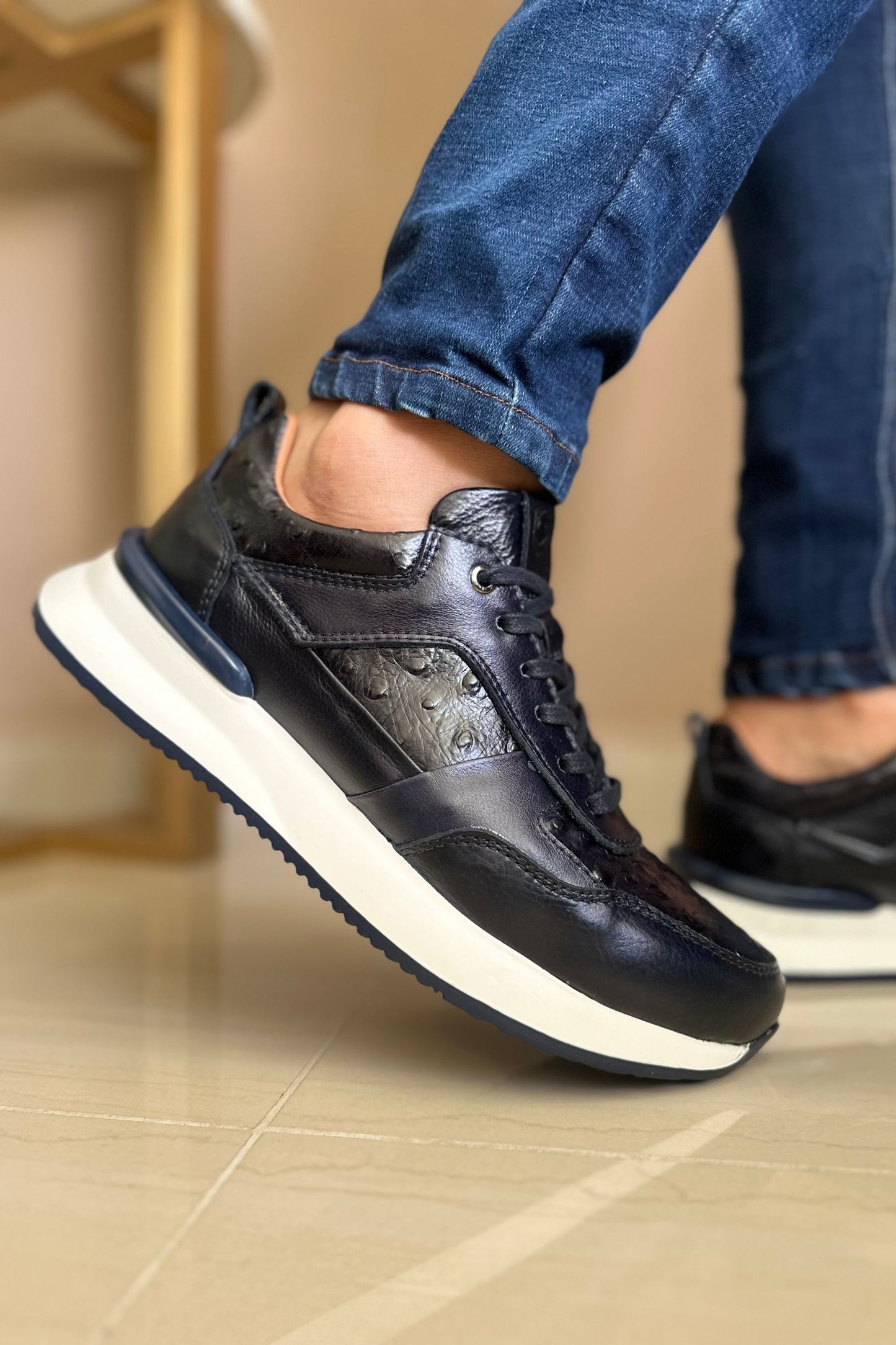 TENIS PARA HOMBRE EN CUERO AZUL REF: PORTOBELLO