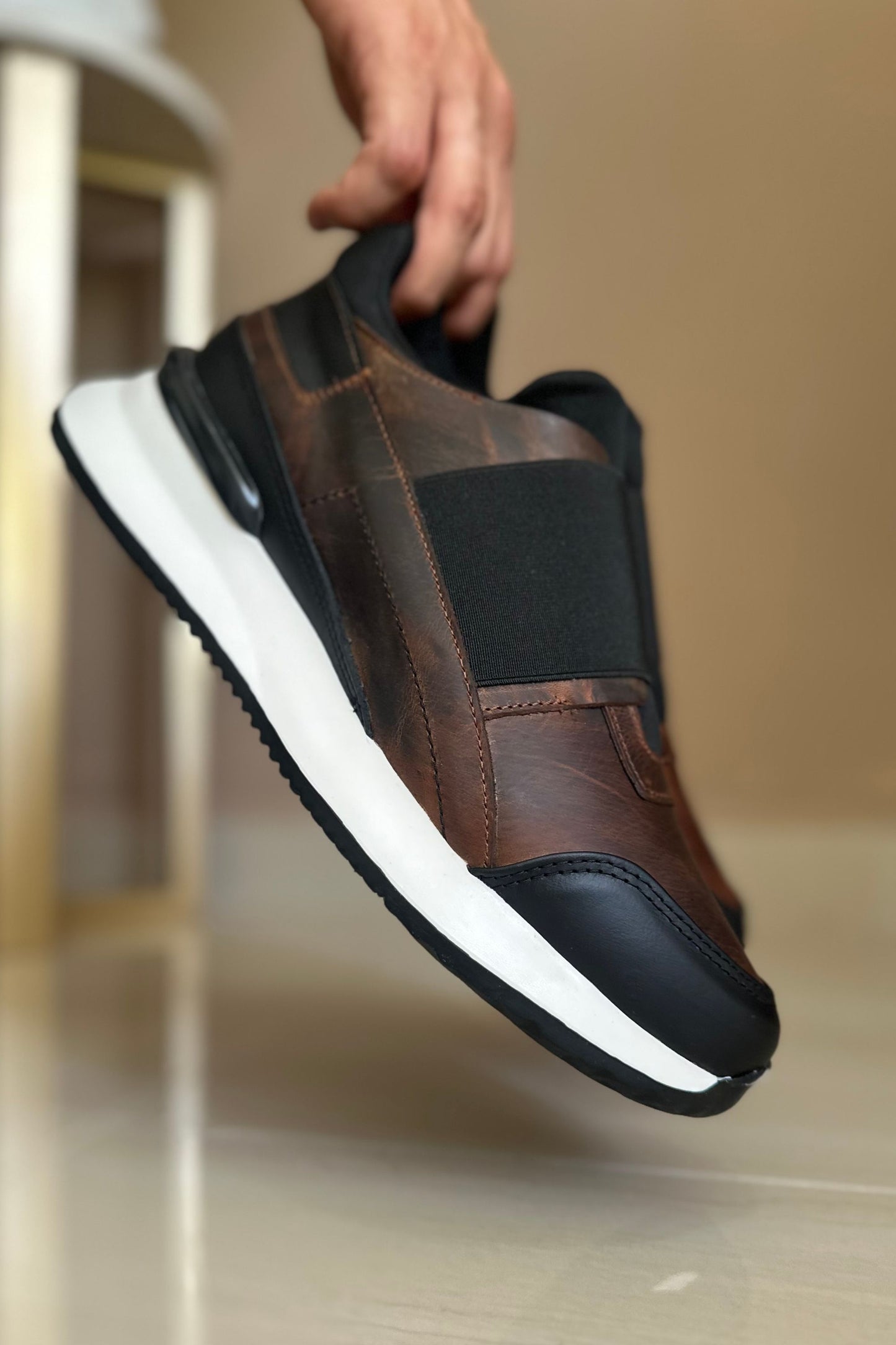 TENIS EN CUERO PARA HOMBRE EN CUERO CAFE ENCERDADO REF: D-17 BILBAO