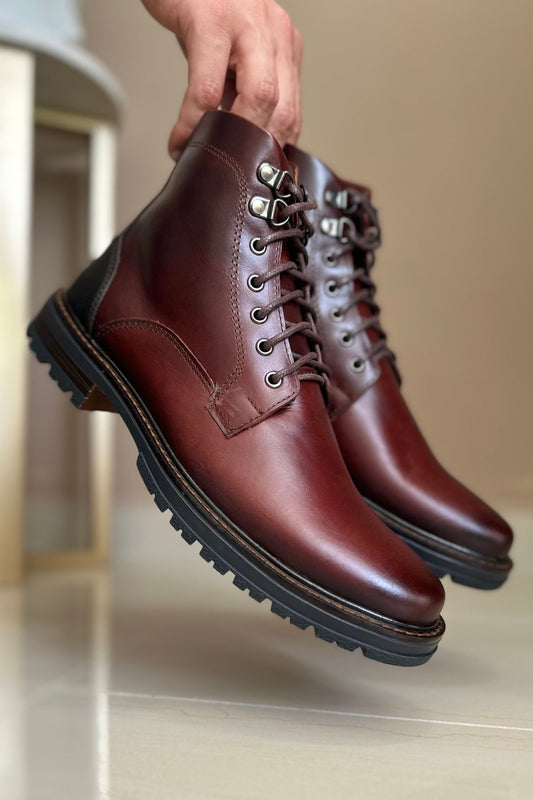 BOTAS PARA HOMBRE EN CUERO COÑAC / REF: GUARANDA