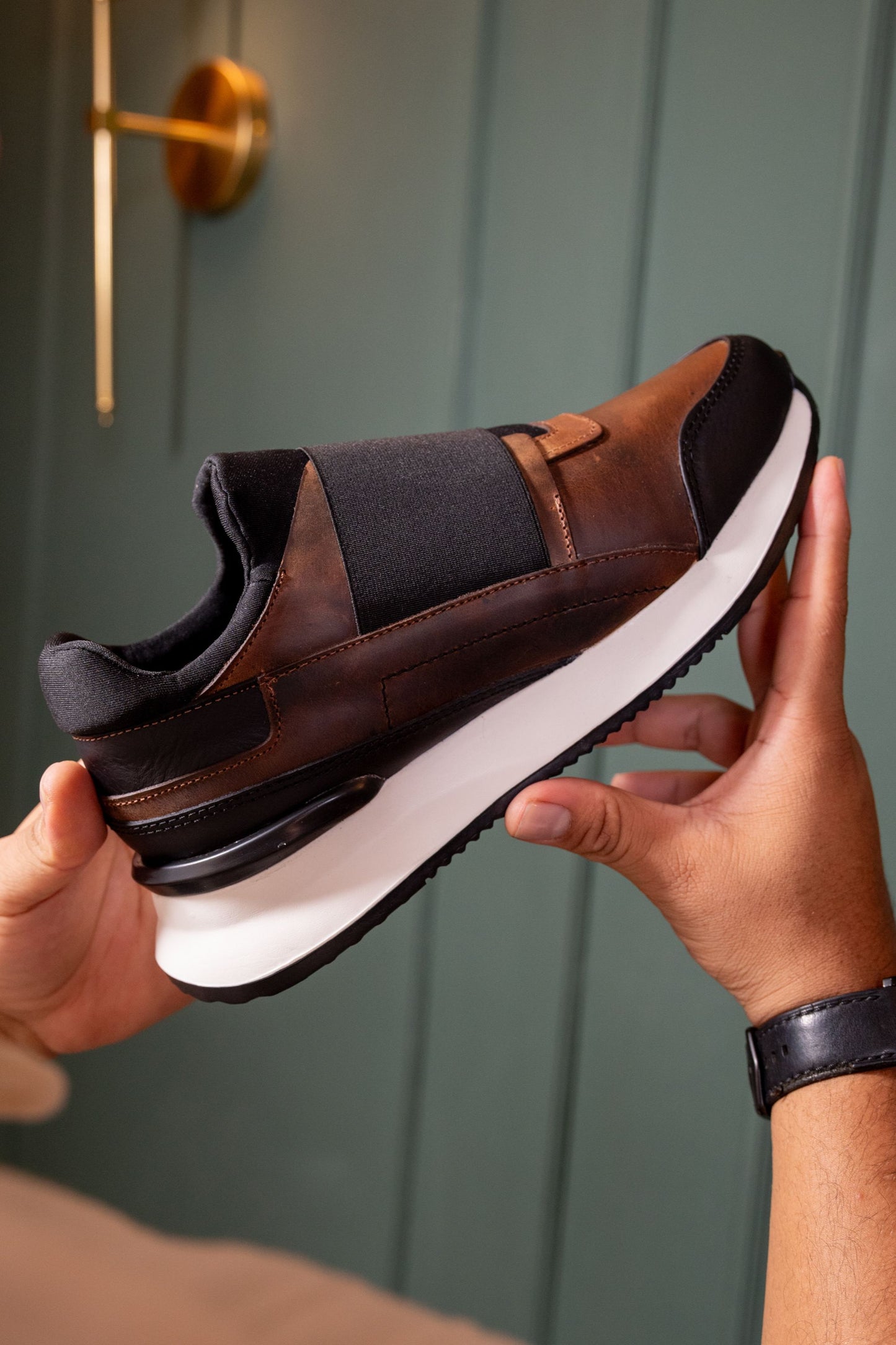 TENIS EN CUERO PARA HOMBRE EN CUERO CAFE ENCERDADO REF: D-17 BILBAO