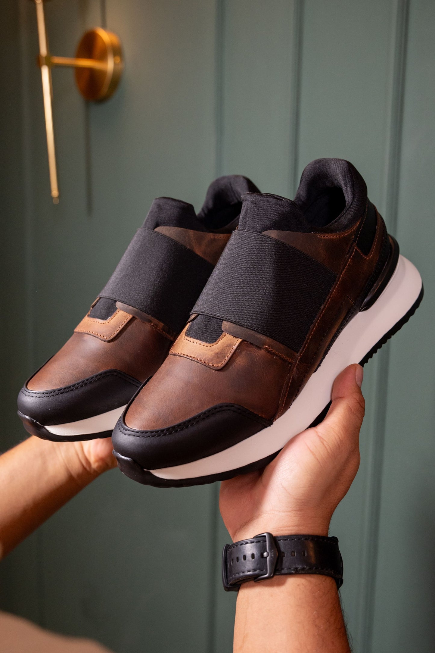 TENIS EN CUERO PARA HOMBRE EN CUERO CAFE ENCERDADO REF: D-17 BILBAO