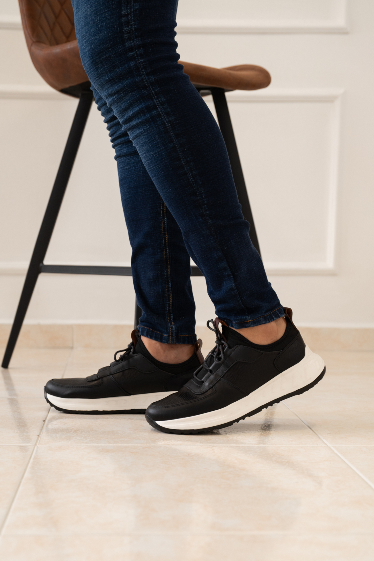 TENIS PARA HOMBRE EN CUERO NEGRO | REF: DAVID 355