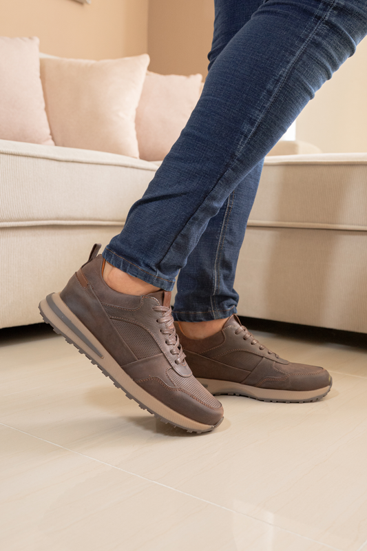 TENIS PARA HOMBRE EN CUERO CAFE REF: ZAGREB 3268