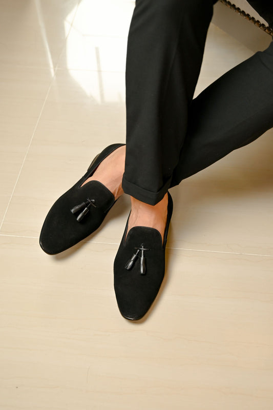 SLIPPERS BASILIO EN CUERO CARNAZA NEGRO PARA HOMBRE  / REF: LUZ 1707