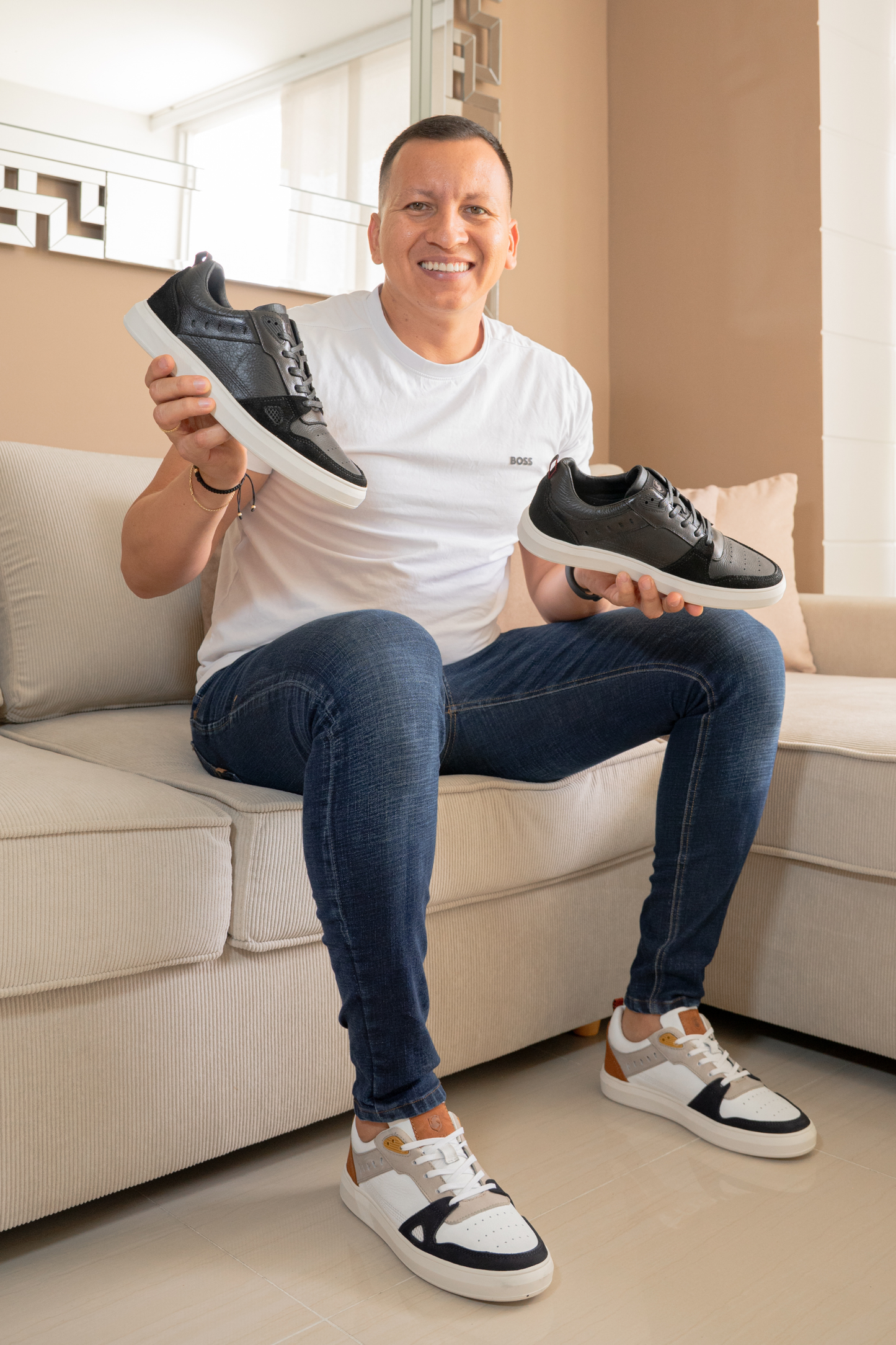 TENIS PARA HOMBRE EN CUERO BLANCO REF: HILLVALLEY 2192