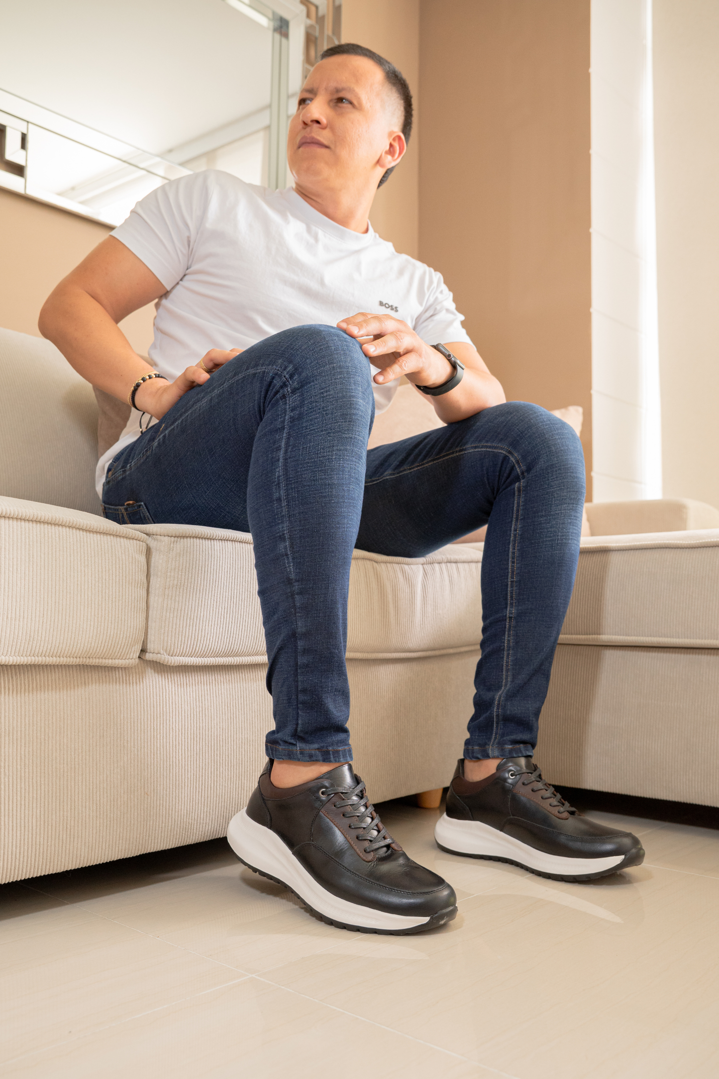 TENIS PARA HOMBRE EN CUERO NEGRO REF: DAKOTA 90-0