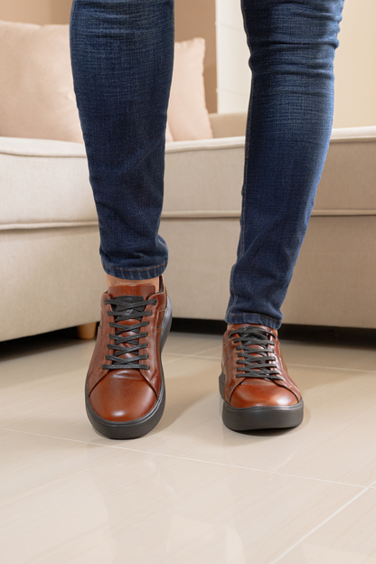 TENIS PARA HOMBRE EN CUERO COÑAC REF: SIDNEY 3220