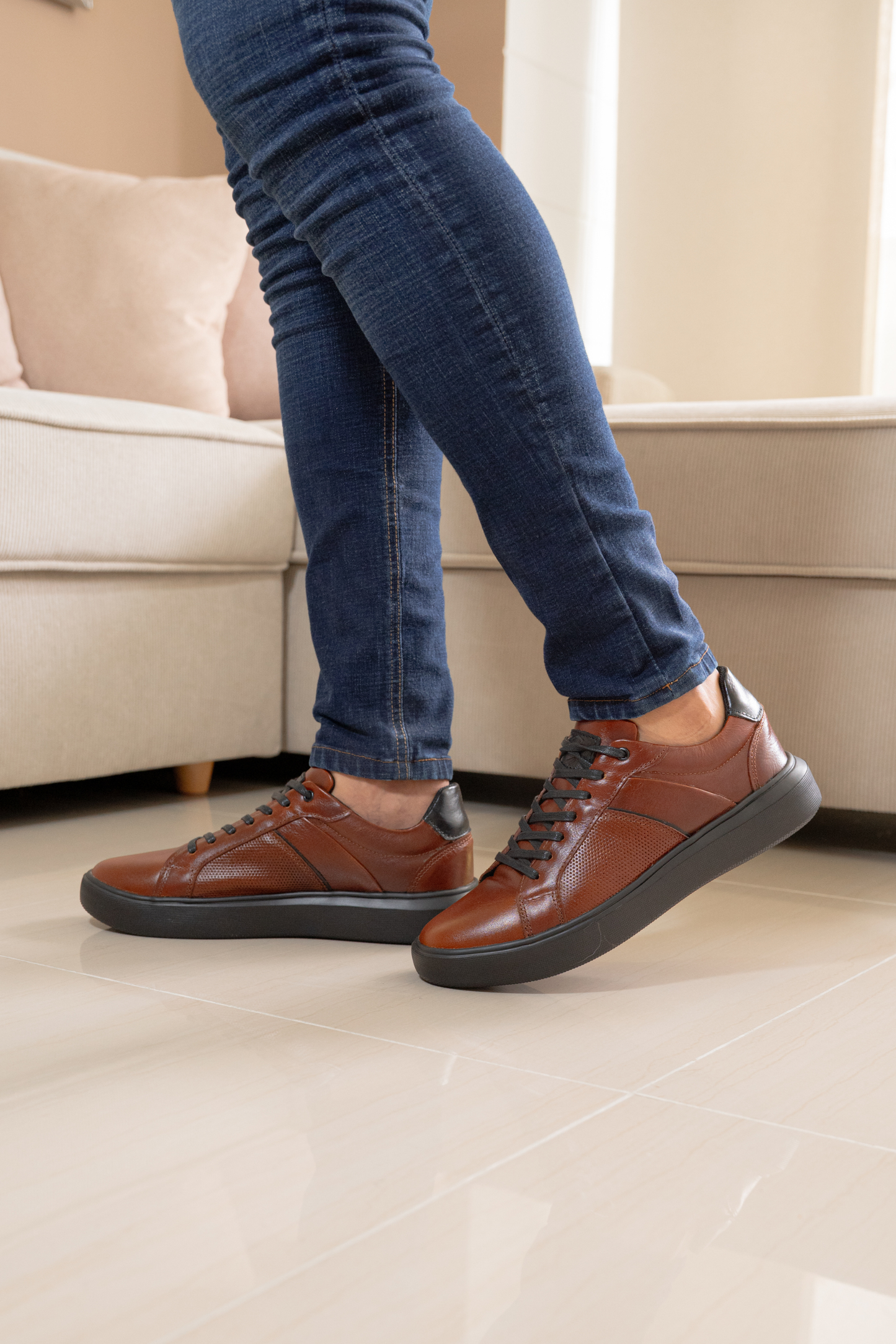 TENIS PARA HOMBRE EN CUERO COÑAC REF: SIDNEY 3220